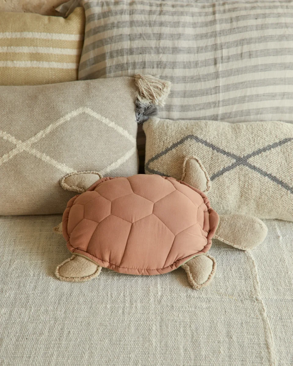 Sea Wonders, Sisustustyyny, Turtle - Image 3